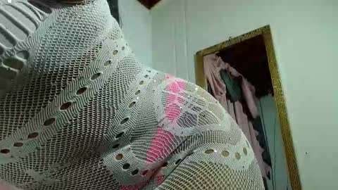 mielsquirt online show from October 7, 2025, 8:55 am