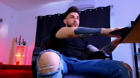 MightyAaron online show from April 13, 2026, 4:18 am