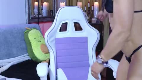 Laura online show from March 19, 2026, 12:58 am