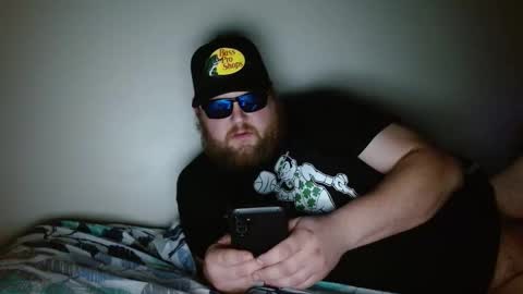 Snapshot of miguel320129 chatting on March 9, 2026, 1:31 am Miggy online show from March 9, 2026, 1:31 am