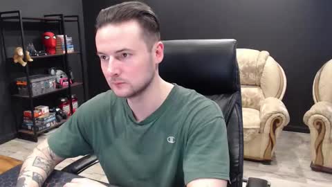 Snapshot of mihasikd chatting on February 24, 2026, 9:29 am Misha Winchester online show from February 24, 2026, 9:29 am