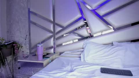 MIA 3 online show from February 28, 2025, 3:15 am