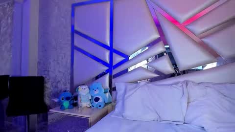 MIA 3 online show from October 30, 2025, 3:30 am