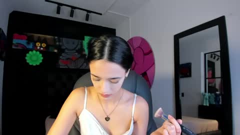 miia_bratz online show from May 9, 2026, 9:09 pm