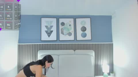 miia_cute18 online show from April 7, 2026, 11:32 am