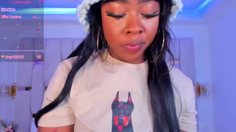 Snapshot of miia_schwarz chatting on December 10, 2024, 2:16 am Miia Schwarz online show from December 10, 2024, 2:16 am