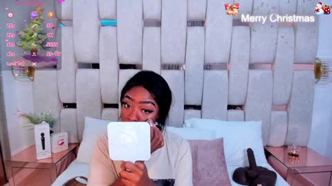 Snapshot of miia_schwarz chatting on December 16, 2024, 5:17 am Miia Schwarz online show from December 16, 2024, 5:17 am