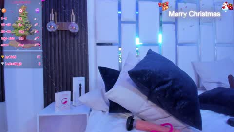 Snapshot of miia_schwarz chatting on December 24, 2024, 11:33 pm Miia Schwarz online show from December 24, 2024, 11:33 pm