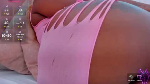 Snapshot of miia_schwarz chatting on September 24, 2025, 12:58 am Miia Schwarz online show from September 24, 2025, 12:58 am