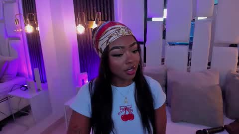 Snapshot of miia_schwarz chatting on October 16, 2025, 12:33 am Miia Schwarz online show from October 16, 2025, 12:33 am