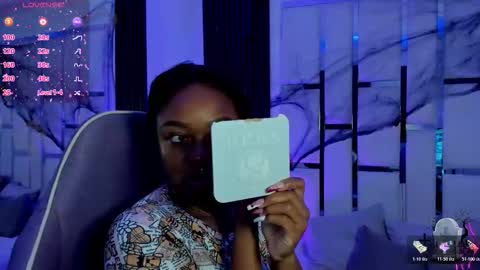 Miia Schwarz  online show from November 2, 2025, 4:42 pm