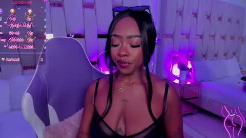 Miia Schwarz  online show from February 27, 2026, 10:21 pm