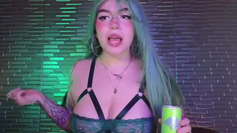 Snapshot of miia_zarate chatting on February 14, 2025, 12:30 am Ma -  online show from February 14, 2025, 12:30 am