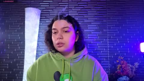 Snapshot of miia_zarate chatting on October 20, 2025, 9:26 pm Ma -  online show from October 20, 2025, 9:26 pm