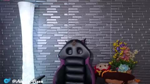 Snapshot of miia_zarate chatting on October 23, 2025, 9:19 am Ma -  online show from October 23, 2025, 9:19 am