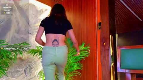  CALL ME MIA  online show from May 14, 2026, 4:25 pm