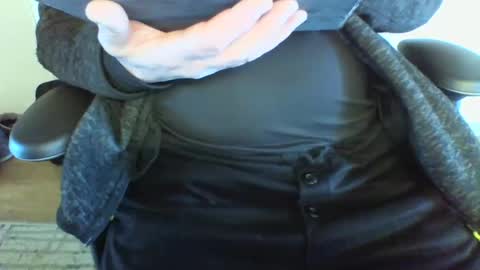 Snapshot of mik116 chatting on February 3, 2025, 10:58 am mik online show from February 3, 2025, 10:58 am