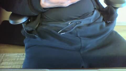 Snapshot of mik116 chatting on March 10, 2025, 10:37 am mik online show from March 10, 2025, 10:37 am