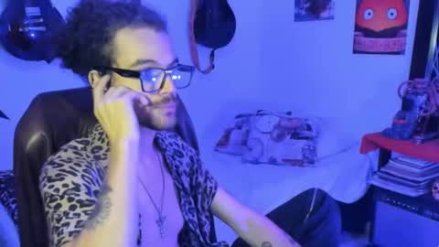 Snapshot of mikaelrizzzo chatting on October 7, 2025, 1:25 am mikaelrizzzo online show from October 7, 2025, 1:25 am