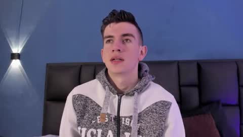 mikael online show from October 14, 2025, 4:13 am