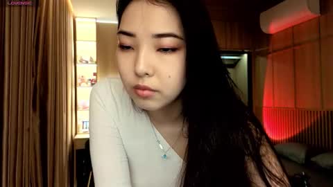 Miko now i live in Vietnam online show from October 26, 2025, 4:35 pm
