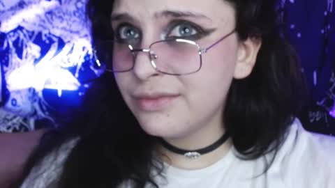 Mika online show from October 16, 2025, 10:11 pm