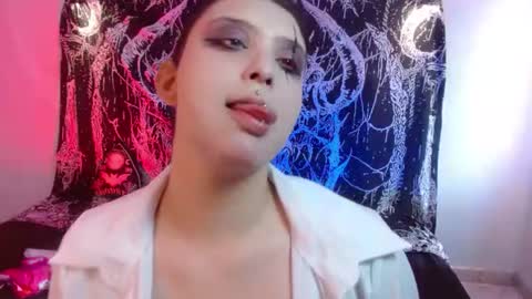 Snapshot of mikaskullcs chatting on June 13, 2026, 9:57 pm Mika online show from June 13, 2026, 9:57 pm