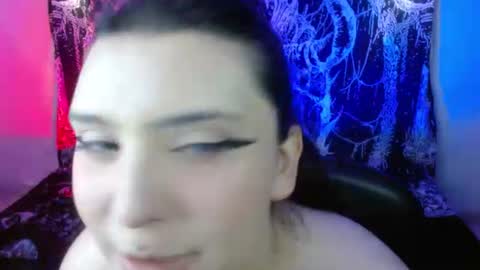 Snapshot of mikaskullcs chatting on July 20, 2026, 5:33 am Mika online show from July 20, 2026, 5:33 am
