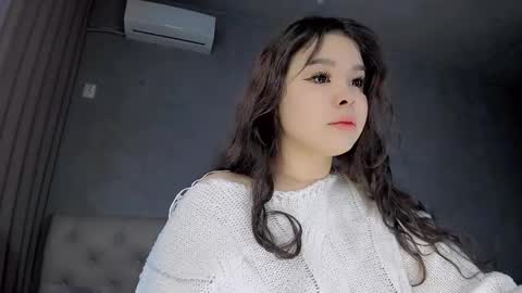 mikasssu online show from January 3, 2025, 9:47 am