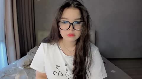 mikasssu online show from February 8, 2025, 10:07 am