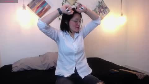 mikaza online show from May 7, 2026, 12:54 pm