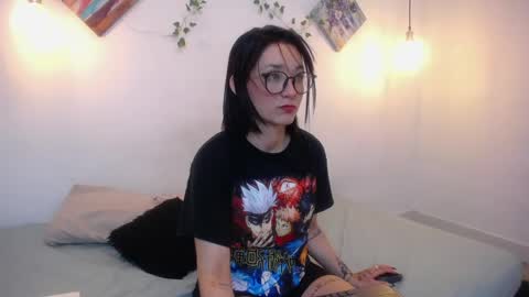 mikaza online show from May 11, 2026, 4:04 pm