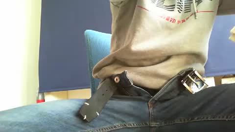 Snapshot of mike85bg chatting on February 5, 2025, 9:25 am mike85bg online show from February 5, 2025, 9:25 am