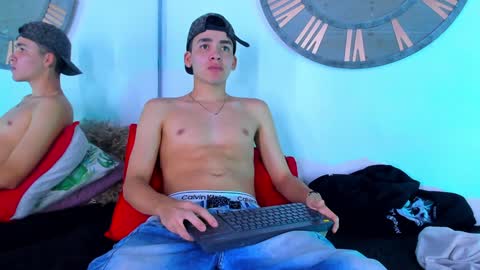 Snapshot of mike_0233 chatting on December 15, 2024, 7:13 am Mike 0233 online show from December 15, 2024, 7:13 am