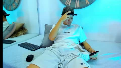 Snapshot of mike_0233 chatting on February 6, 2025, 7:02 am Mike 0233 online show from February 6, 2025, 7:02 am