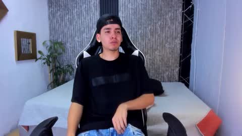 Mike 0233 online show from September 24, 2025, 2:48 am