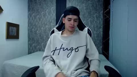 Mike 0233 online show from November 22, 2025, 4:55 am