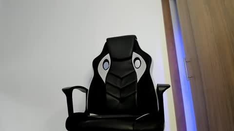 Mike Belle online show from January 13, 2026, 3:39 pm