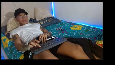 Snapshot of mike_harvey1 chatting on November 19, 2025, 3:28 am Kei online show from November 19, 2025, 3:28 am