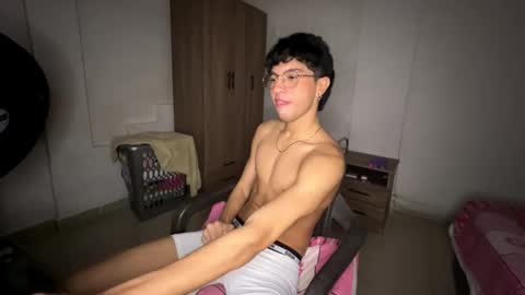 Mike Pineapple online show from October 23, 2025, 3:28 am