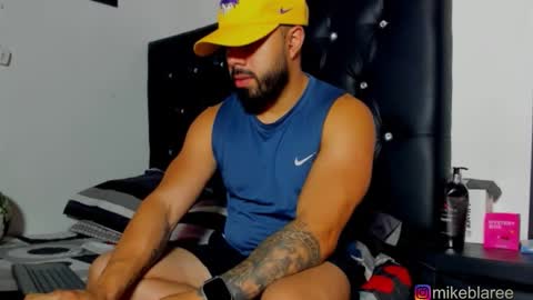 Snapshot of mikeblaree chatting on January 16, 2026, 7:29 pm mikeblaree online show from January 16, 2026, 7:29 pm