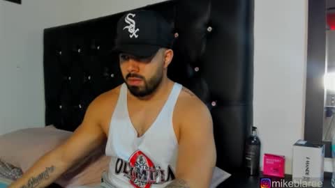 Snapshot of mikeblaree chatting on February 2, 2026, 6:06 pm mikeblaree online show from February 2, 2026, 6:06 pm