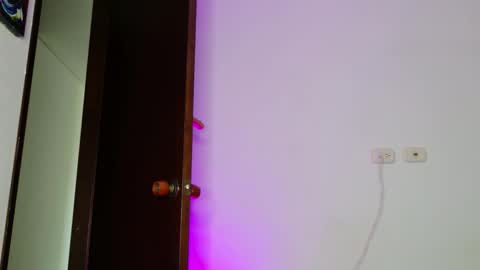 Snapshot of mikegaitan1 chatting on October 20, 2025, 9:48 pm mikegaitan1 online show from October 20, 2025, 9:48 pm