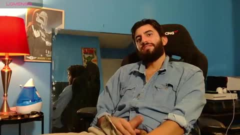 Snapshot of mikehawk1589 chatting on December 26, 2024, 12:03 am mikehawk1589 online show from December 26, 2024, 12:03 am