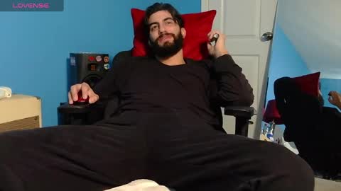 Snapshot of mikehawk1589 chatting on February 13, 2025, 6:48 pm mikehawk1589 online show from February 13, 2025, 6:48 pm