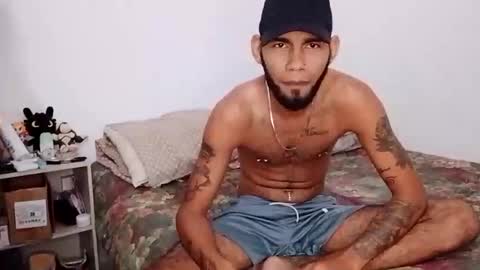 mikeking_leandroking online show from October 22, 2025, 1:44 pm