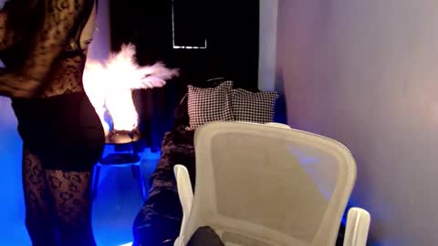 Mistress MikeyAlawi online show from February 23, 2026, 5:05 am