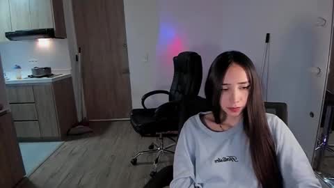 VIOLETAMIKE online show from October 4, 2025, 5:16 am