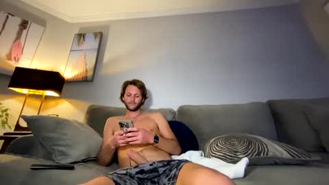 mikeywhite123 online show from January 3, 2025, 3:49 am