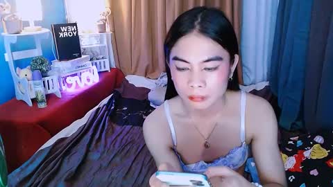 Snapshot of mikhayla_and_zeus_room chatting on December 13, 2024, 9:13 am Mikhayla and Zeus online show from December 13, 2024, 9:13 am